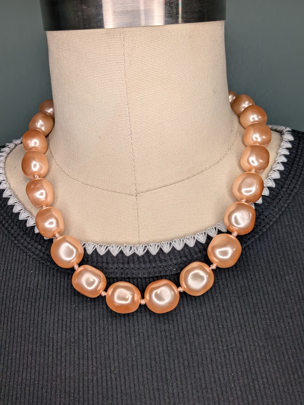 Vintage Monet Peach Opalescent Faux Coin Pearl Choker Necklace Gold Hook Clasp